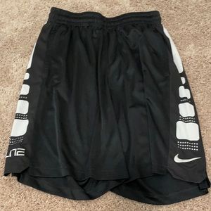 Nike basketball shorts, large